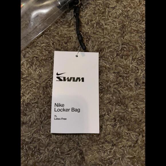 Nike Swim Locker Bag (7L) - Picture 6 of 6
